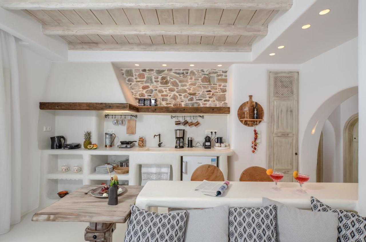 Honey & Cinnamon Luxury Suite Naxos City ภายนอก รูปภาพ