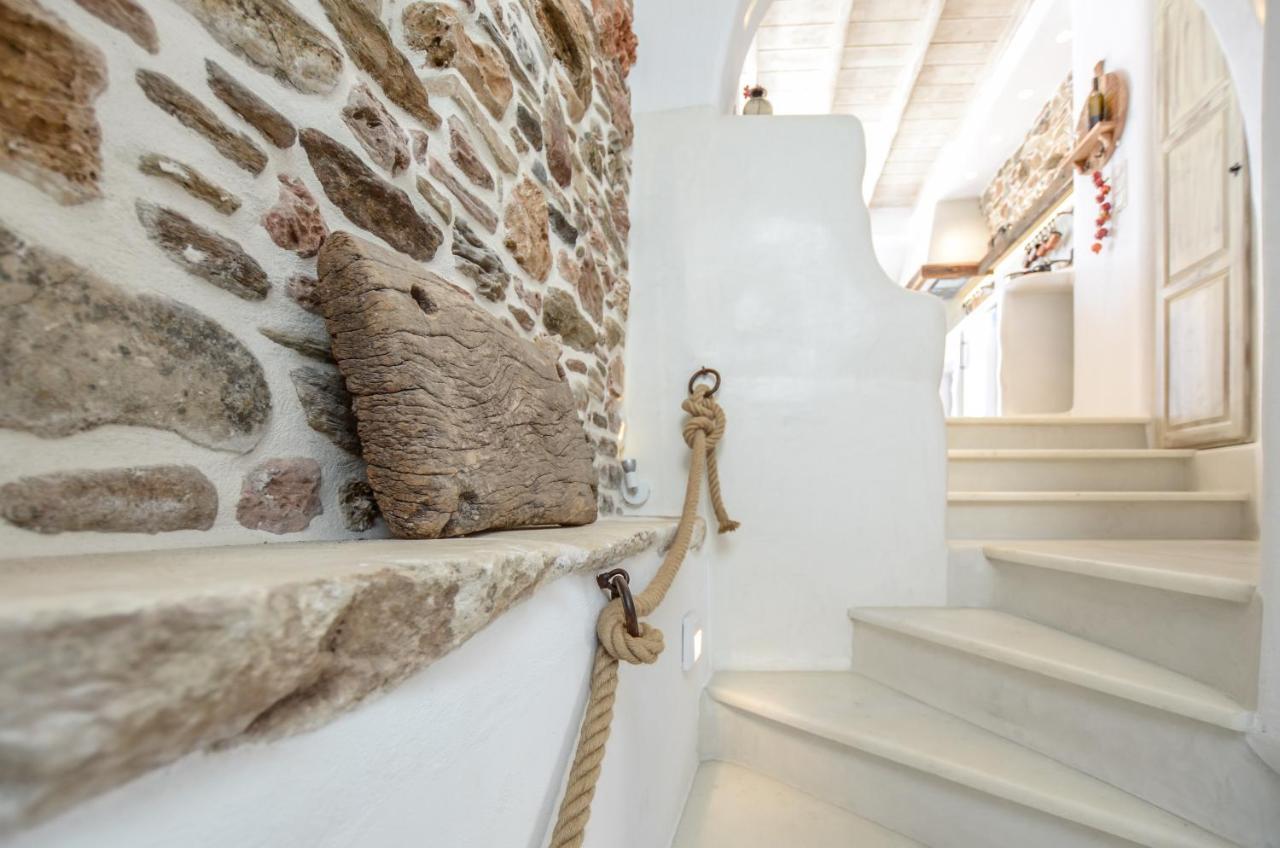 Honey & Cinnamon Luxury Suite Naxos City ภายนอก รูปภาพ