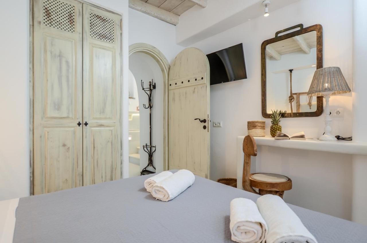 Honey & Cinnamon Luxury Suite Naxos City ภายนอก รูปภาพ