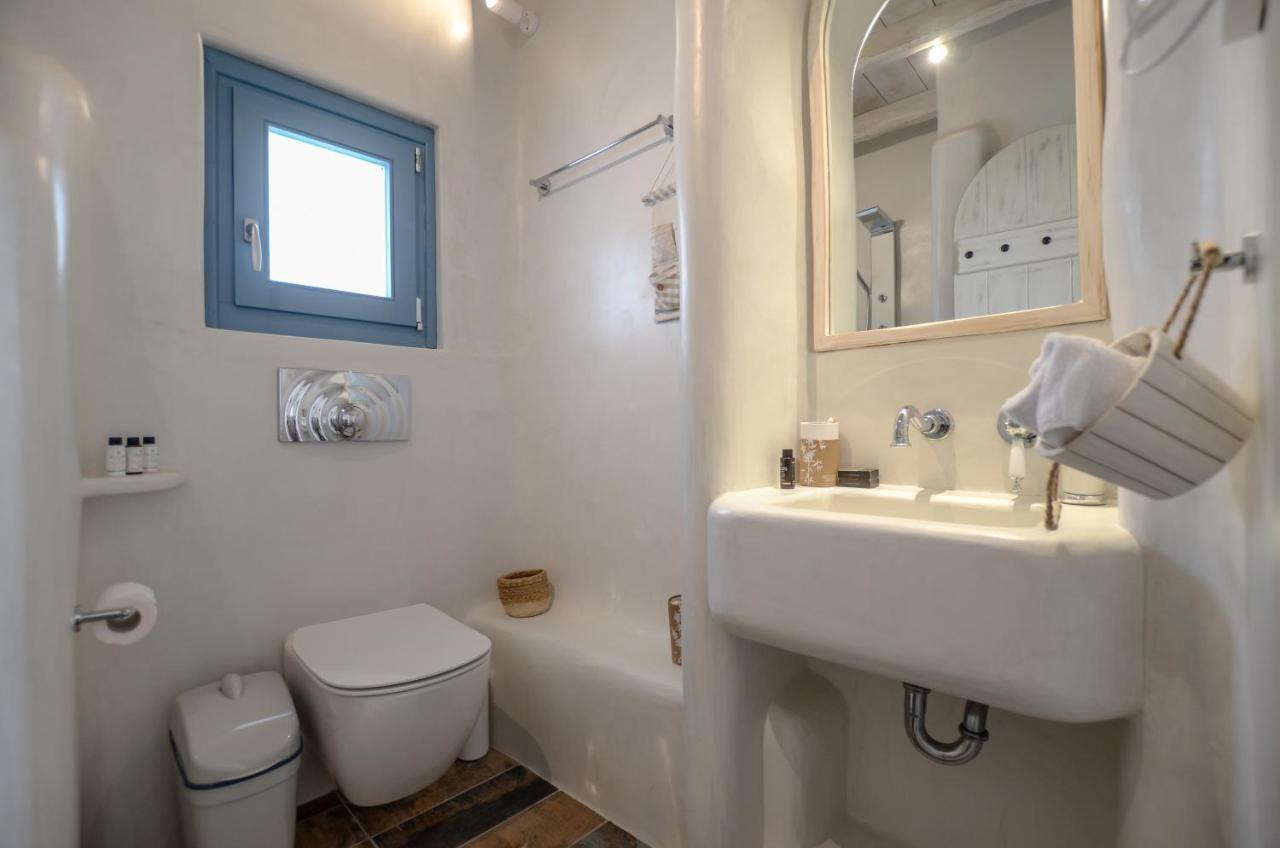Honey & Cinnamon Luxury Suite Naxos City ภายนอก รูปภาพ