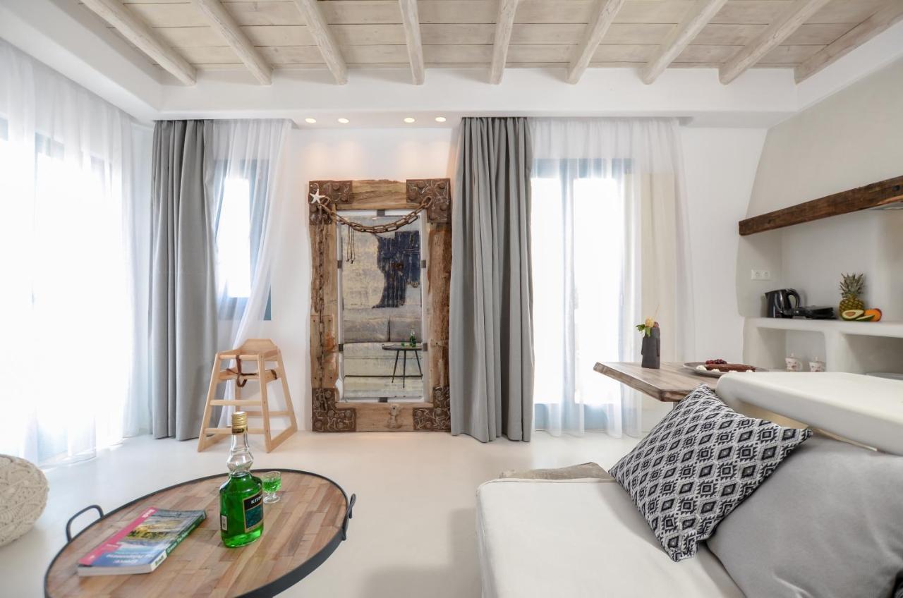 Honey & Cinnamon Luxury Suite Naxos City ภายนอก รูปภาพ
