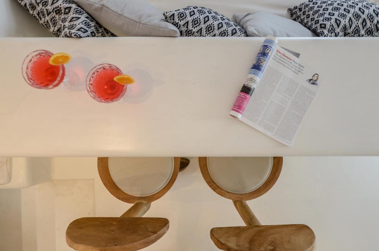 Honey & Cinnamon Luxury Suite Naxos City ภายนอก รูปภาพ