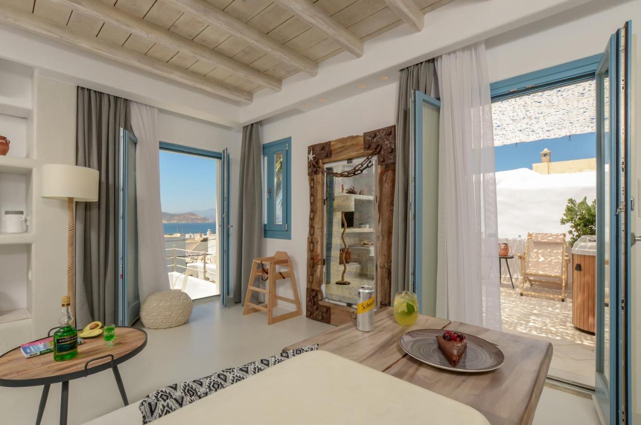 Honey & Cinnamon Luxury Suite Naxos City ภายนอก รูปภาพ